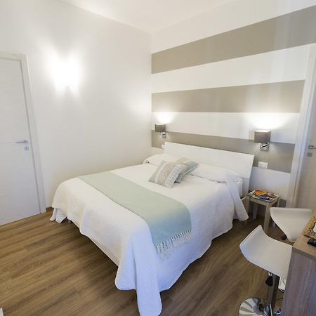 Suite Simonetta Sarzana Exteriör bild