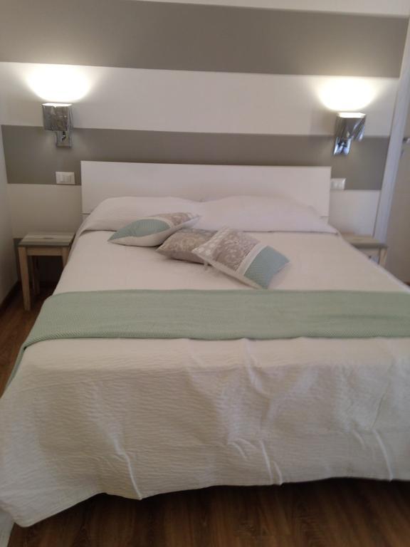 Suite Simonetta Sarzana Exteriör bild