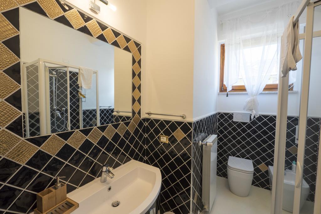 Suite Simonetta Sarzana Exteriör bild