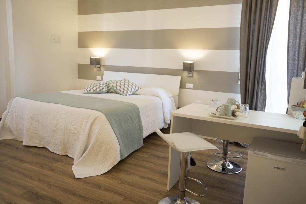 Suite Simonetta Sarzana Exteriör bild