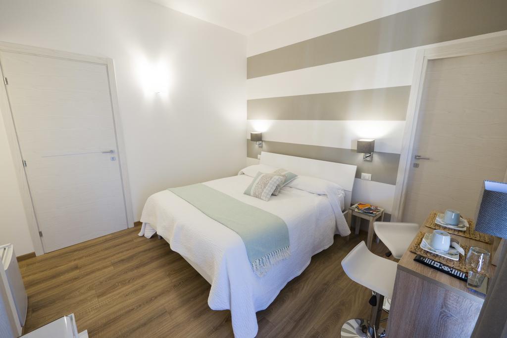 Suite Simonetta Sarzana Exteriör bild